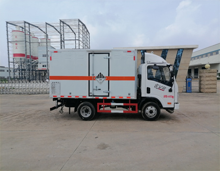 С�ͽ��Σ�U(xi��n)ƷΣ�U(xi��n)�U���ʽ�\(y��n)ݔ܇(ch��)